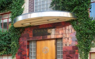 Swanee Art Deco Entranceway
